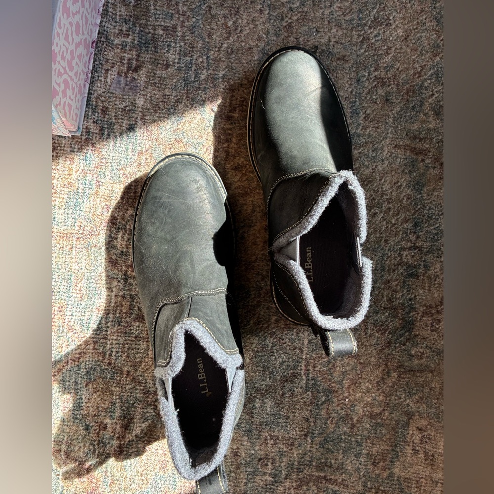 LL Bean Women's Stonington Chelsea Boots, Suede - Picture 2 of 9